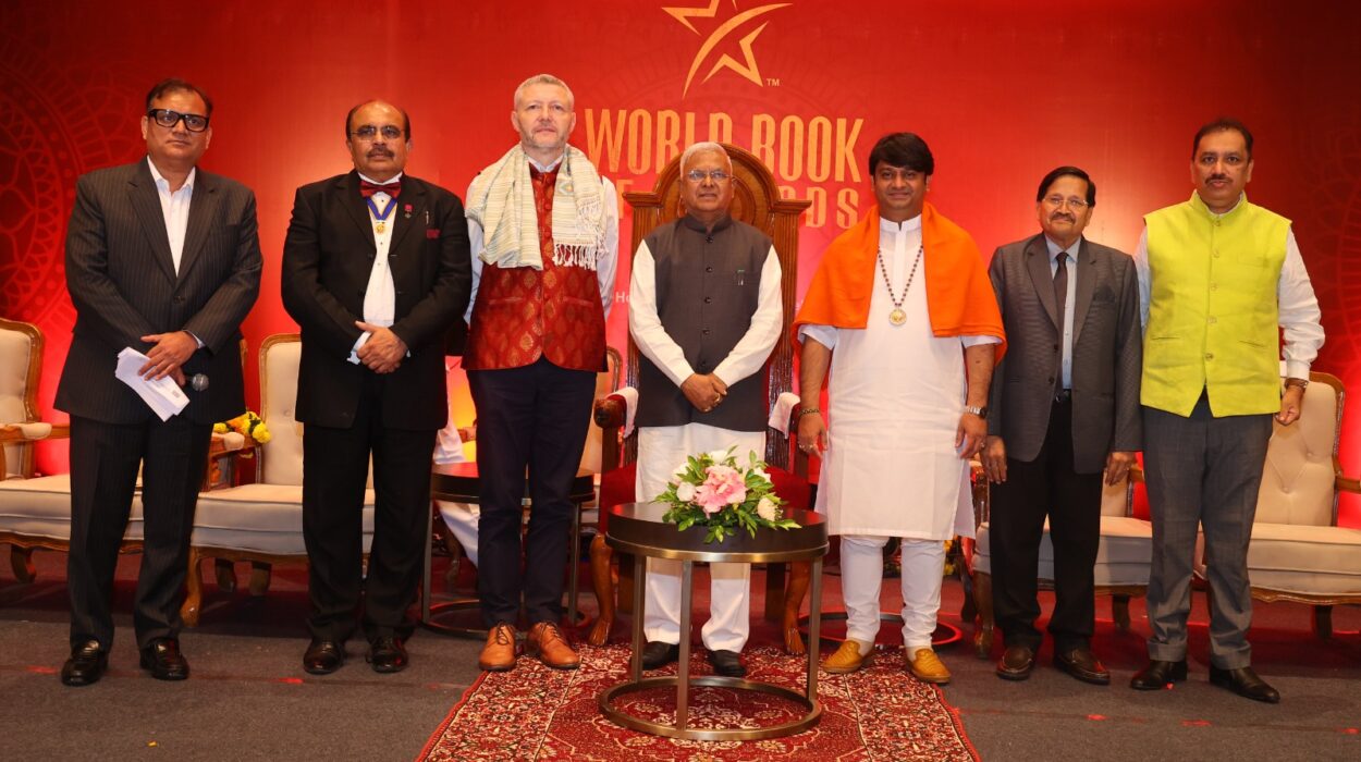 Madhya Pradesh Governor Hon. Shri Mangubhai C. Patel bestowed certificates to people for outstanding contribution to society.