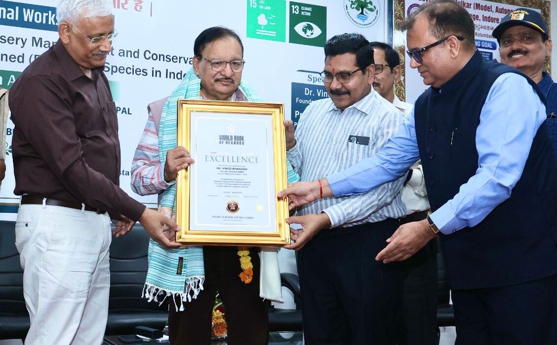 Dr. Vinod Bhandari Honored by World Book of Records for Excellence in Healthcare