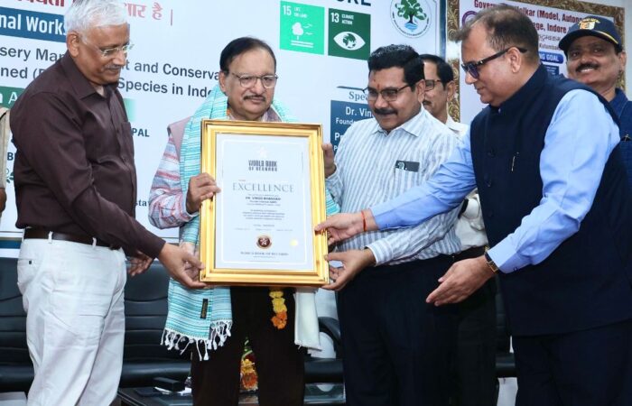 Dr. Vinod Bhandari Honored by World Book of Records for Excellence in Healthcare